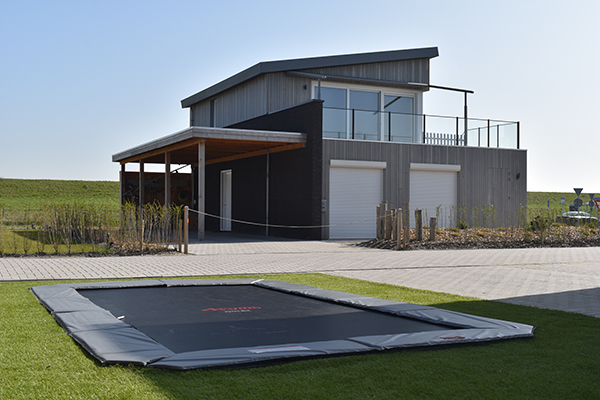 flatlevel trampoline